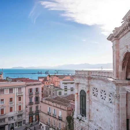 Splendida Vista Sulla Cattedrale - Wifi - Ac 아파트 칼리아리